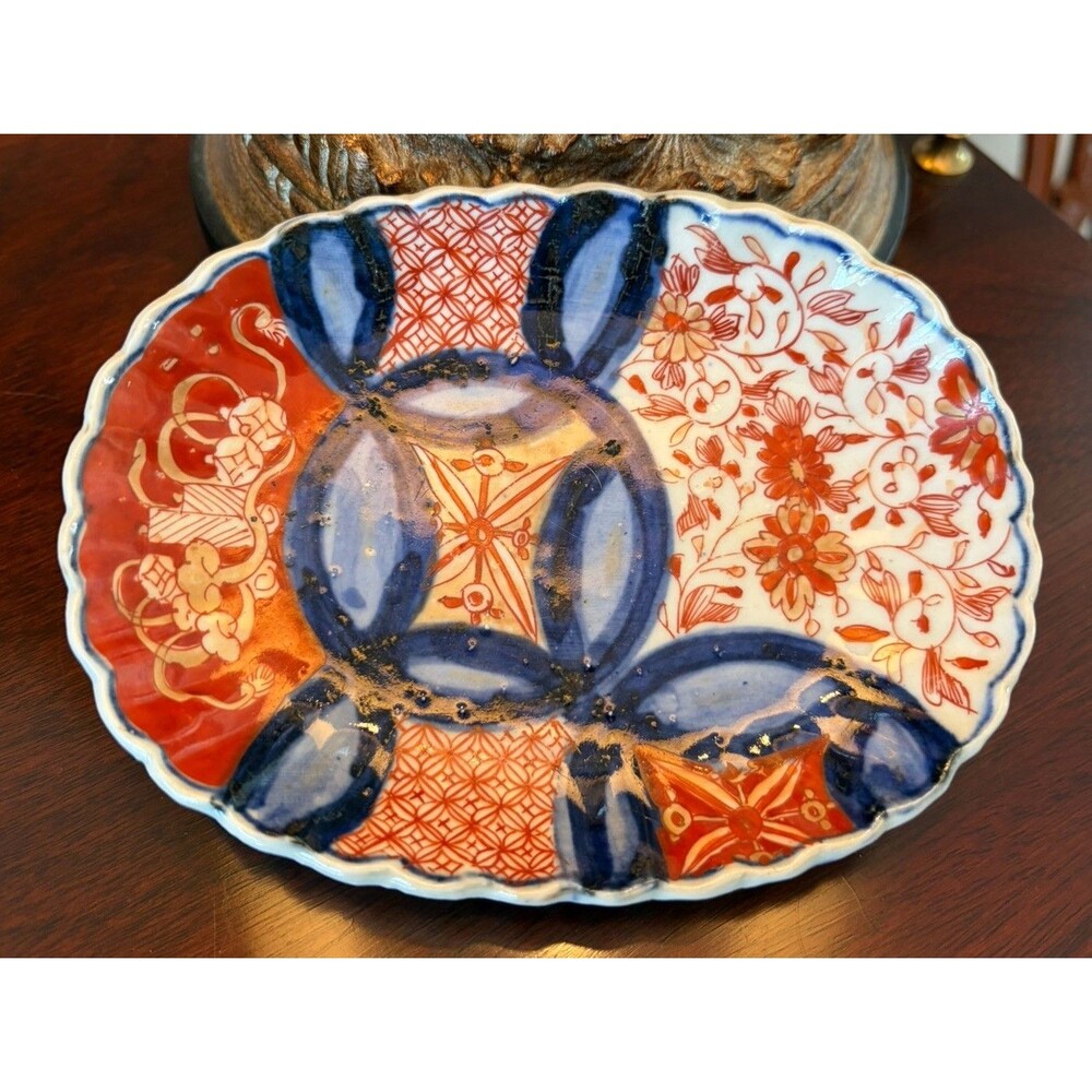 Antique Early Meji Period Oval Dish with Scalloped Rim Japanese Ceramic